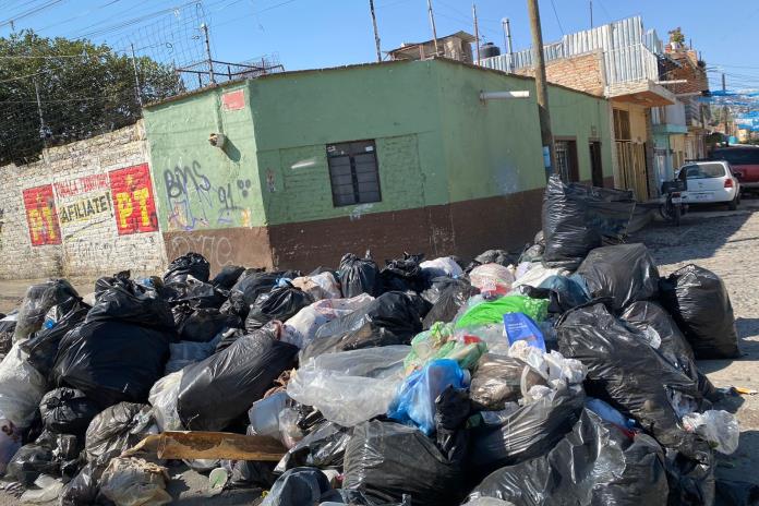 Guadalajara alza la mano para atender la crisis de basura en Tonalá
