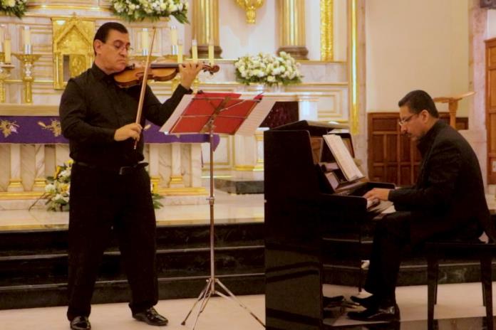 Conmemoran con música el 21 aniversario luctuoso del músico ocotlense Wilfrido Íñiguez