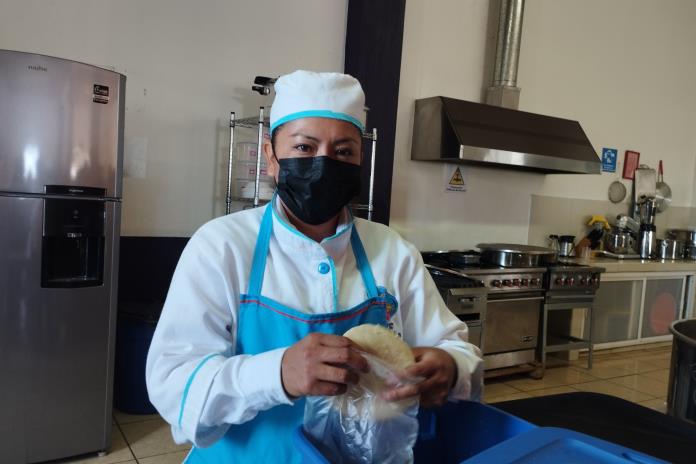 Supervisan comedor comunitario que brindan alimentos a menores para prevenir enfermedad renal en San Pedro Itzicán