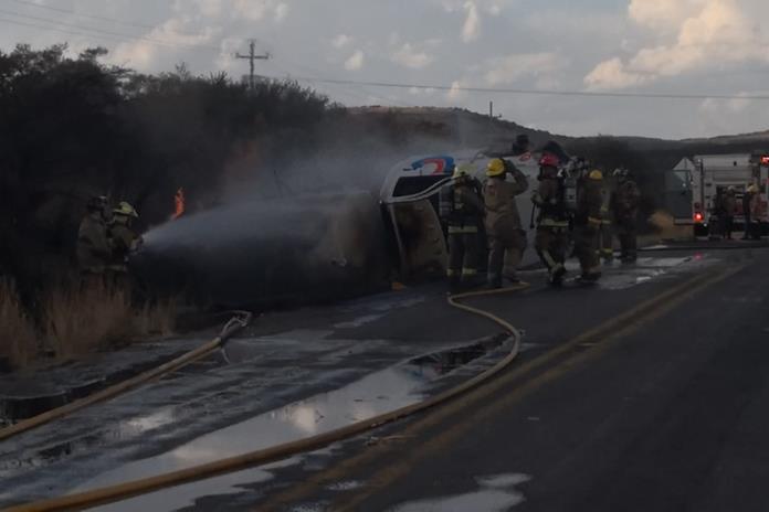 Saldo de 4 personas fallecidas dejó un accidente una carretera Lagos-Encarnación de Díaz
