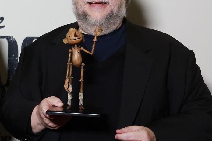Guillermo del Toro gana el premio a Mejor Película Animada por Pinocho en los Critics Choice Awards