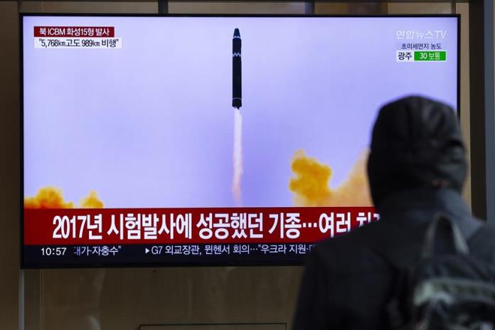 Corea del Sur y EEUU replican a Pionyang con maniobras de bombarderos B-1