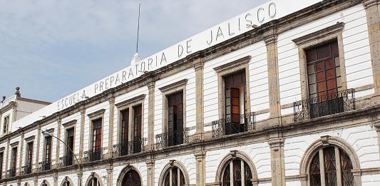 Alumnas de preparatoria de Jalisco exigen reforzar vigilancia y dar seguimiento a señalamientos de acoso