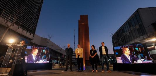 Inauguran Plaza Luis Barragán y la escultura “El Palomar”