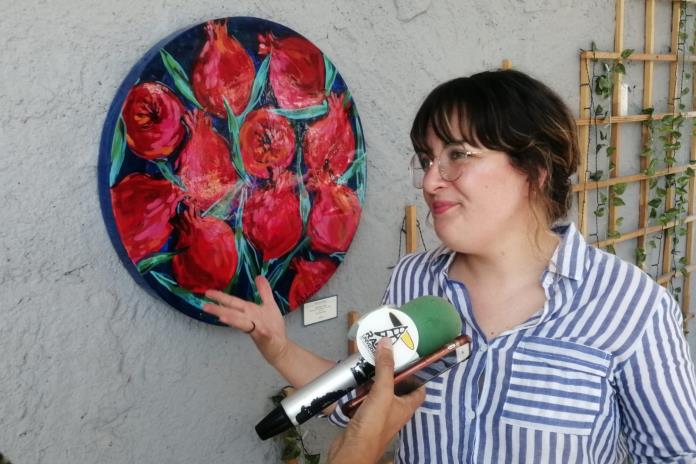 Myriam Salomón presenta su exposición Flores de Mayo, un abrazo a la maternidad