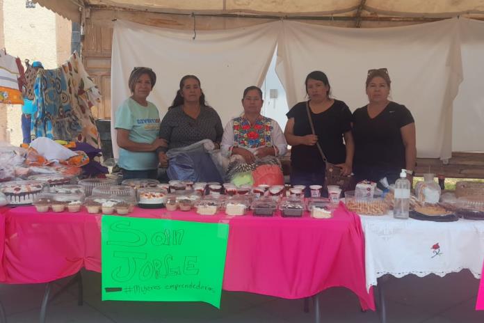Expo mamá por mujeres emprendedoras de la comunidad de San Jorge