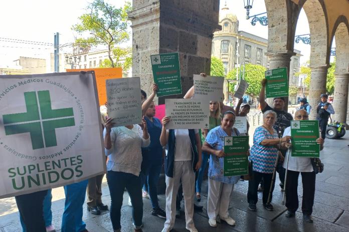 Se manifiestan trabajadores de Cruz Verde, piden sean respetados sus derechos laborales