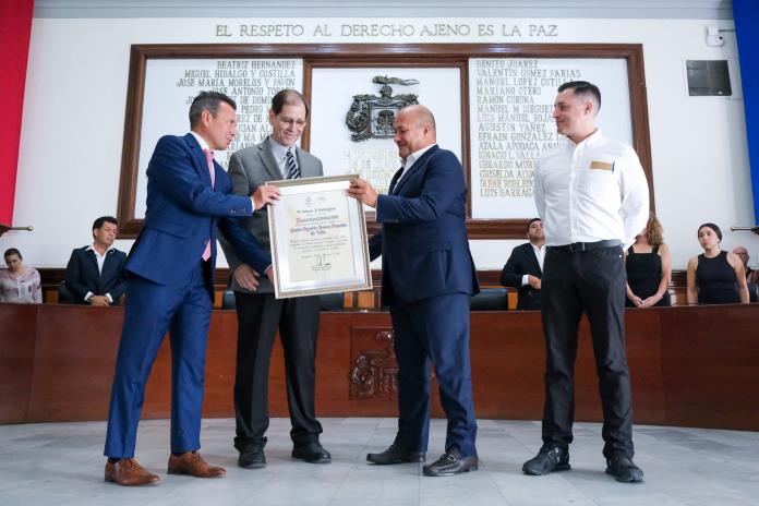 Gobierno de Guadalajara y Monterrey homenajean a Agustín Basave Fernández Del Valle