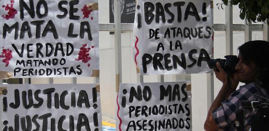 La SIP lanza una red para apoyar a periodistas en el exilio perseguidos por su trabajo