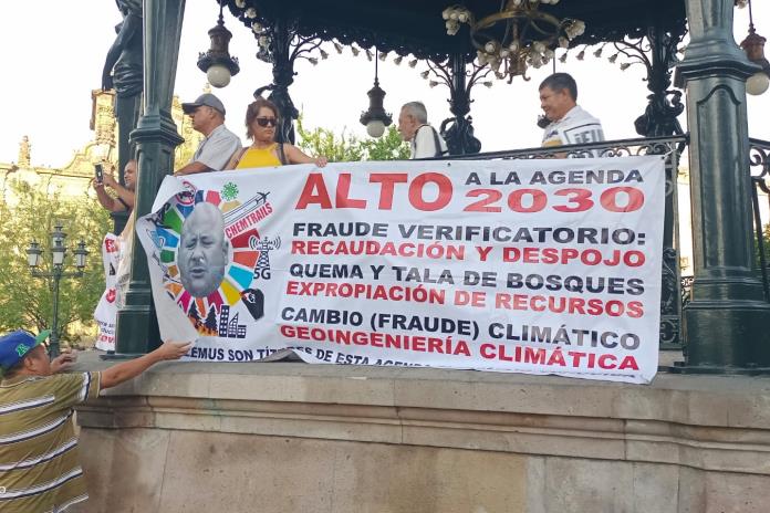 Marchan en contra del gobierno de Enrique Alfaro; exigen a los 3 niveles de gobierno cumplimiento a los derechos humanos